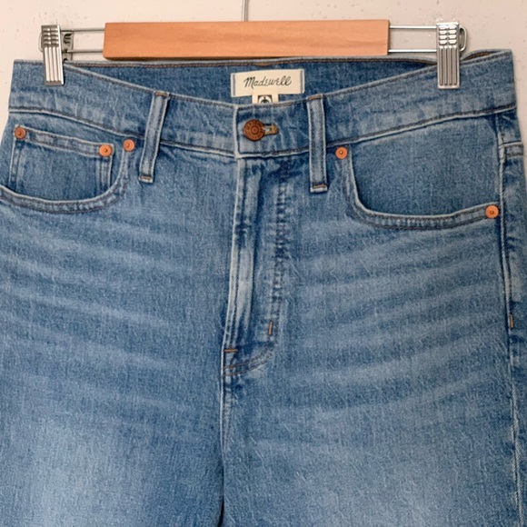 Madewell The Perfect Vintage Raw Hem High Rise Jean in Ainsworth Wash - Picture 9 of 13